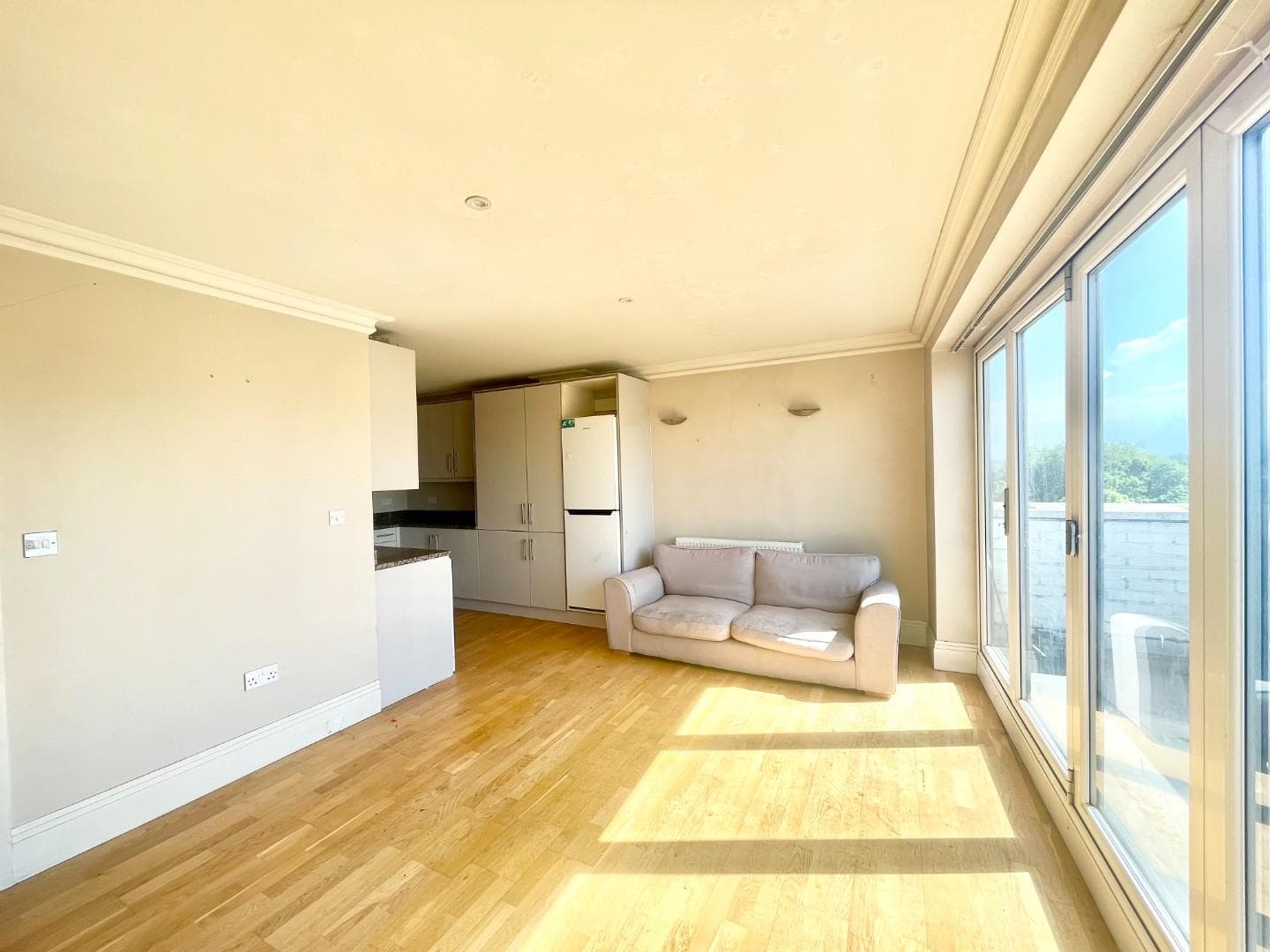 Northfields Avenue, London, W13